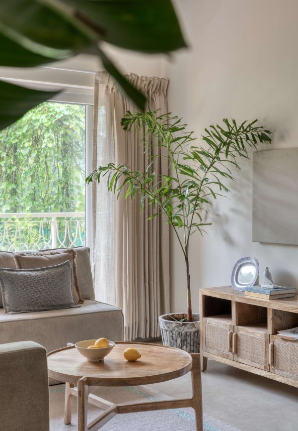 Image Title Goes Here